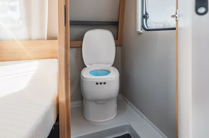 Cleanfix-Toilette für Caravans und Reisen